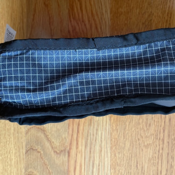 Tom Bihn black 1050d ballistic/steel side effect EUC - Picture 5 of 6